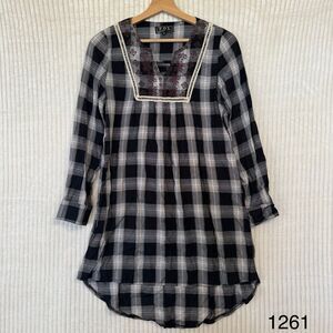 POL Womens Long Top Size Small Black Plaid Lace Crochet Front Detail